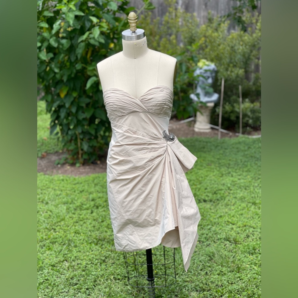 BCBGMaxAzria Cream Sweetheart Strapless Dress, Retail Price $298, - worn once